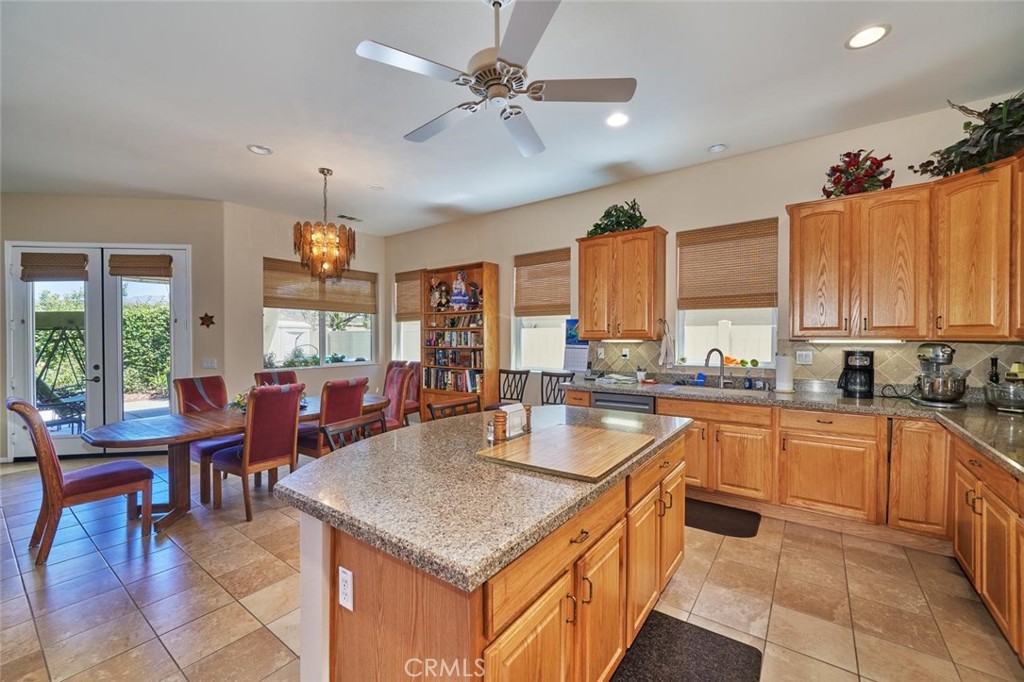 main property photo 16
