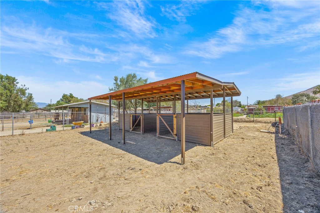 main property photo 37