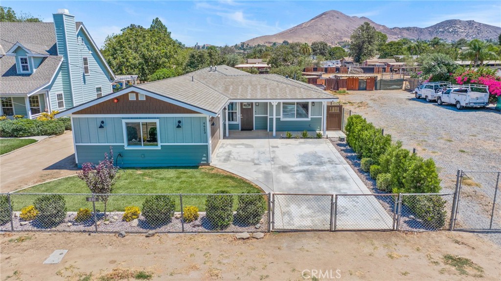 main property photo 40