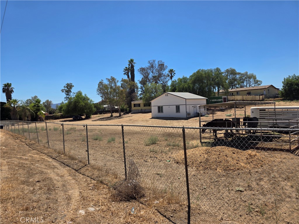 main property photo 6