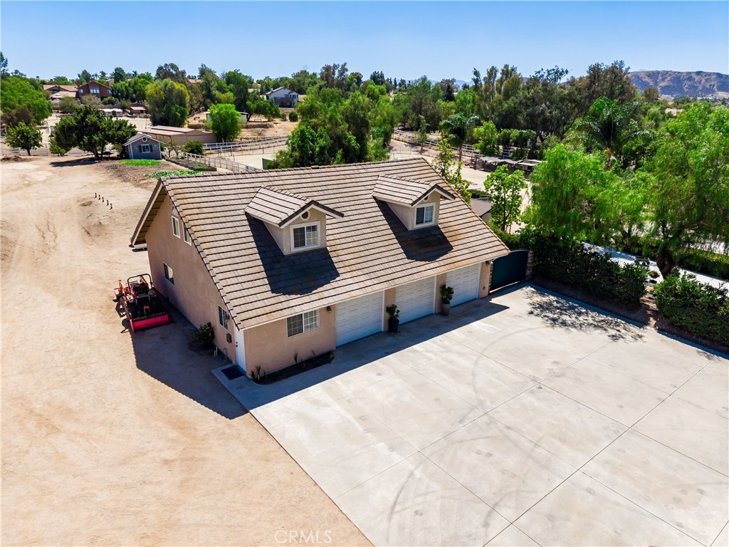 main property photo 45