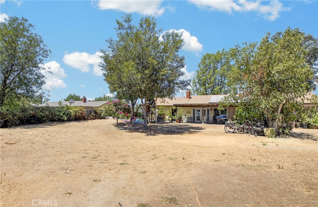 main property photo 22