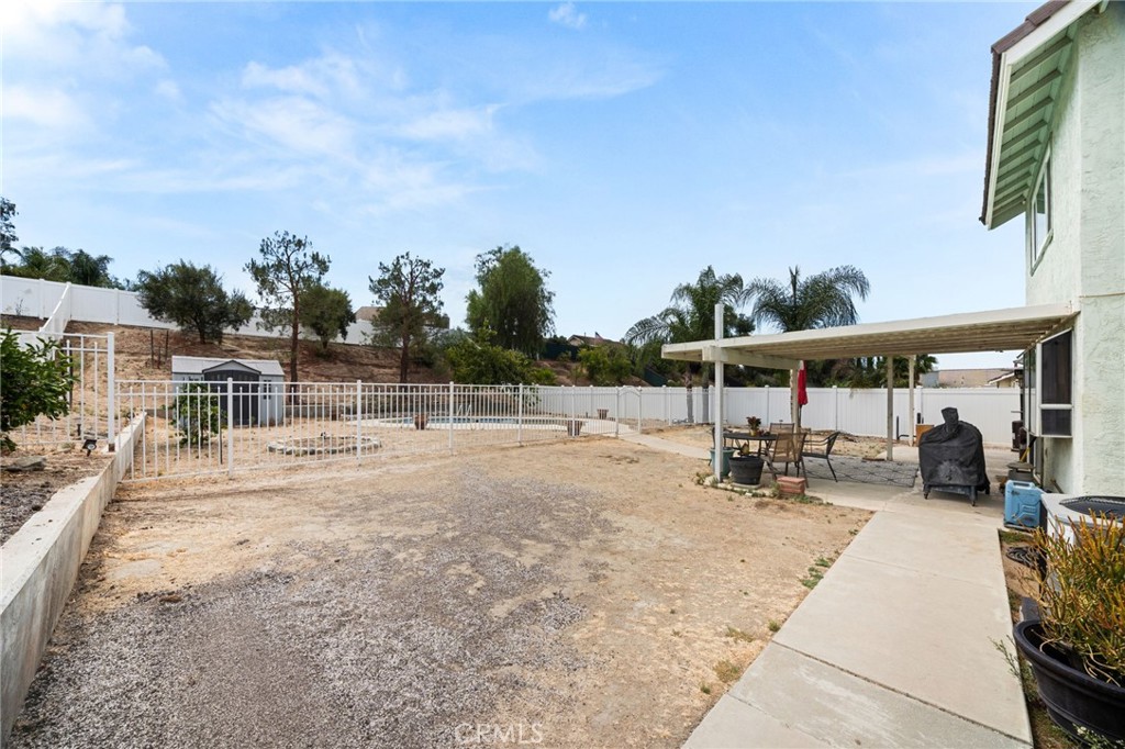 main property photo 17