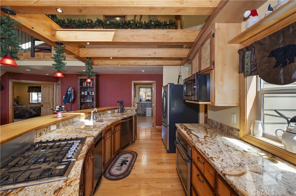 main property photo 23