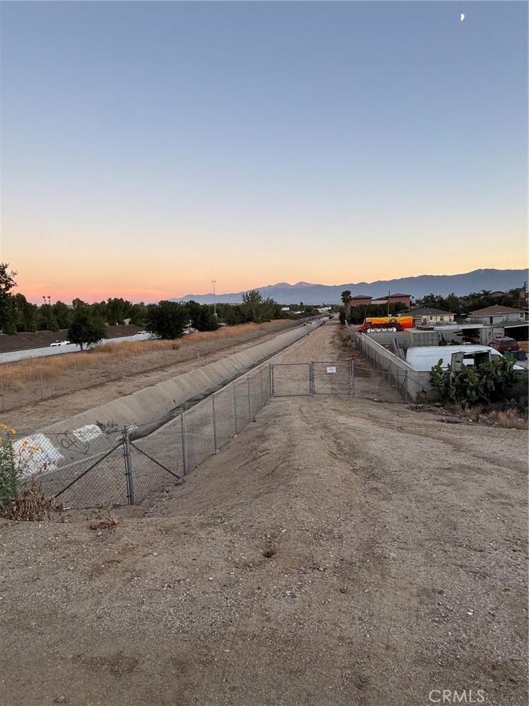 main property photo 11