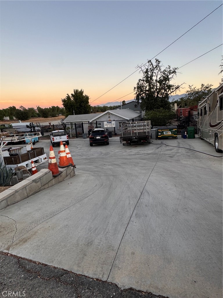 main property photo 6