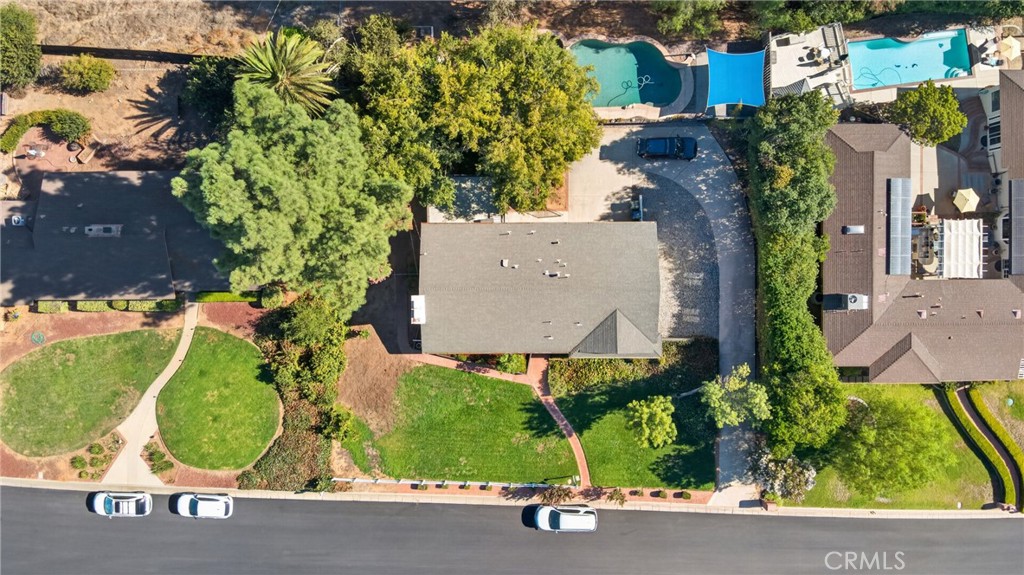 main property photo 50