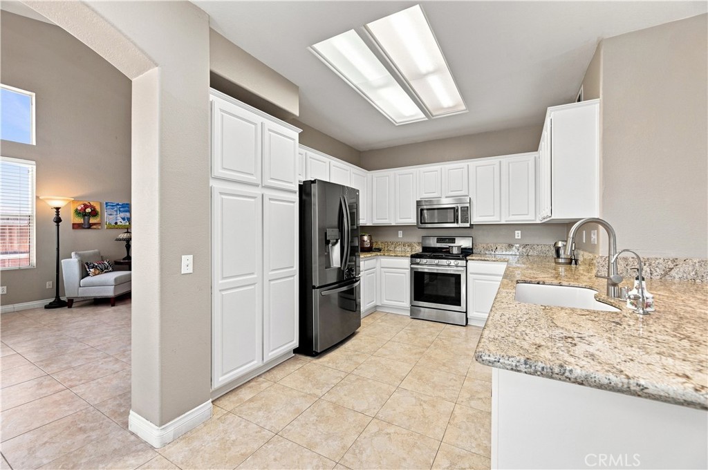 main property photo 12