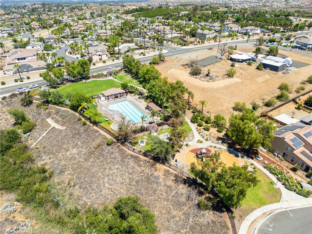 main property photo 59