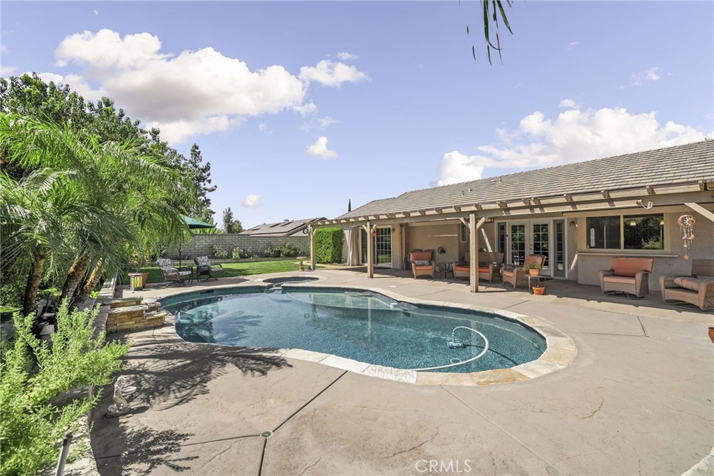 main property photo 24