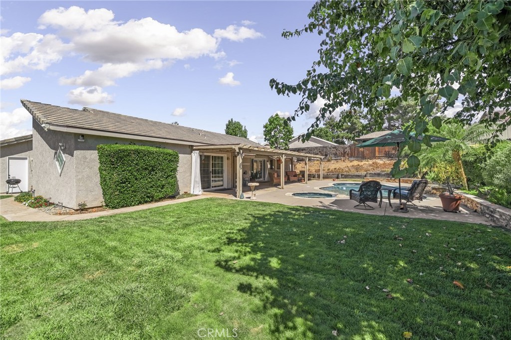main property photo 27