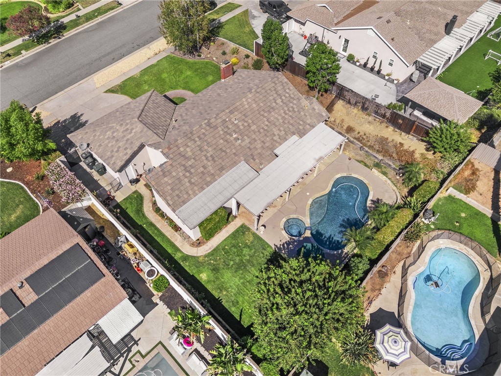 main property photo 29