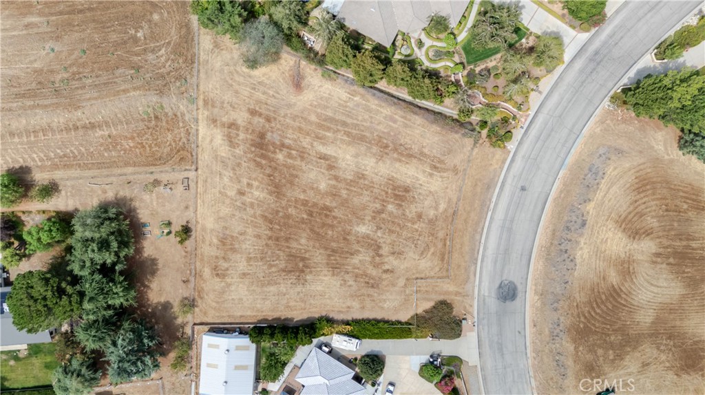main property photo 9