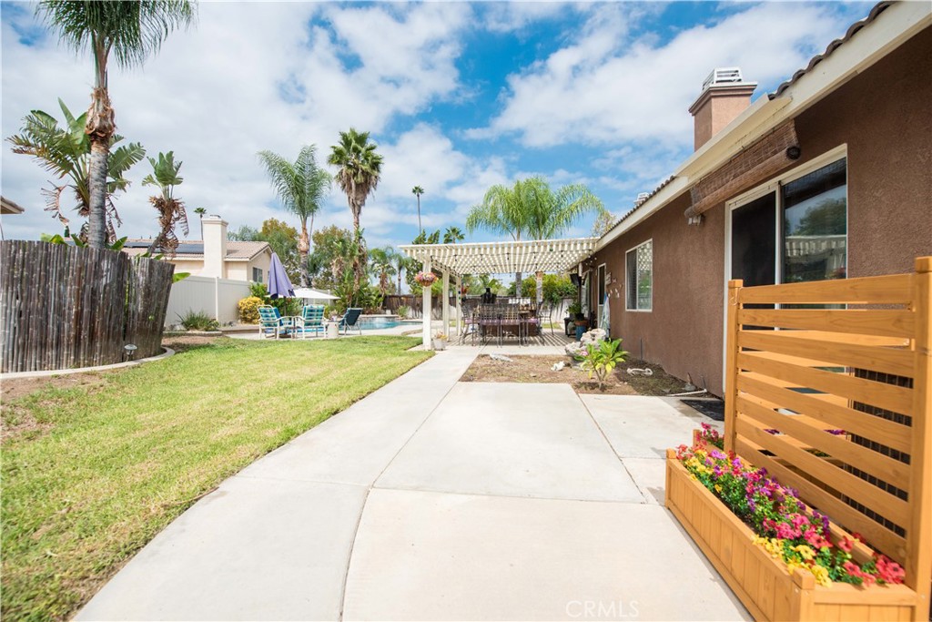 main property photo 32