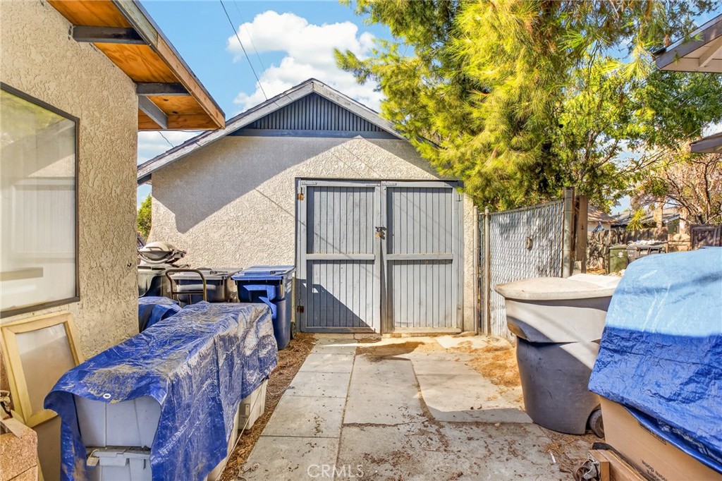 main property photo 11