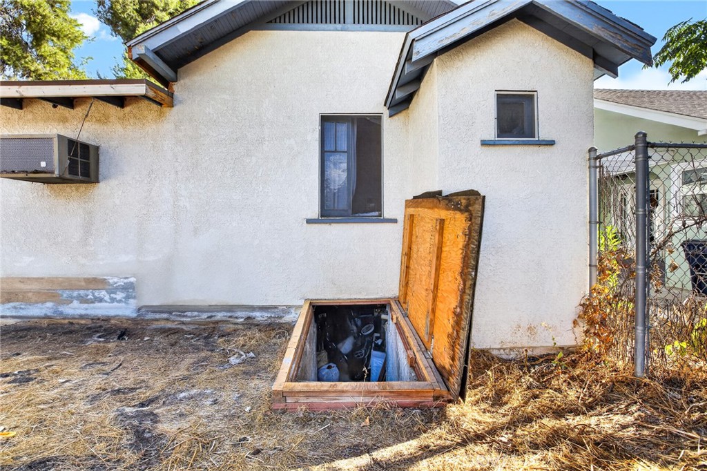 main property photo 12