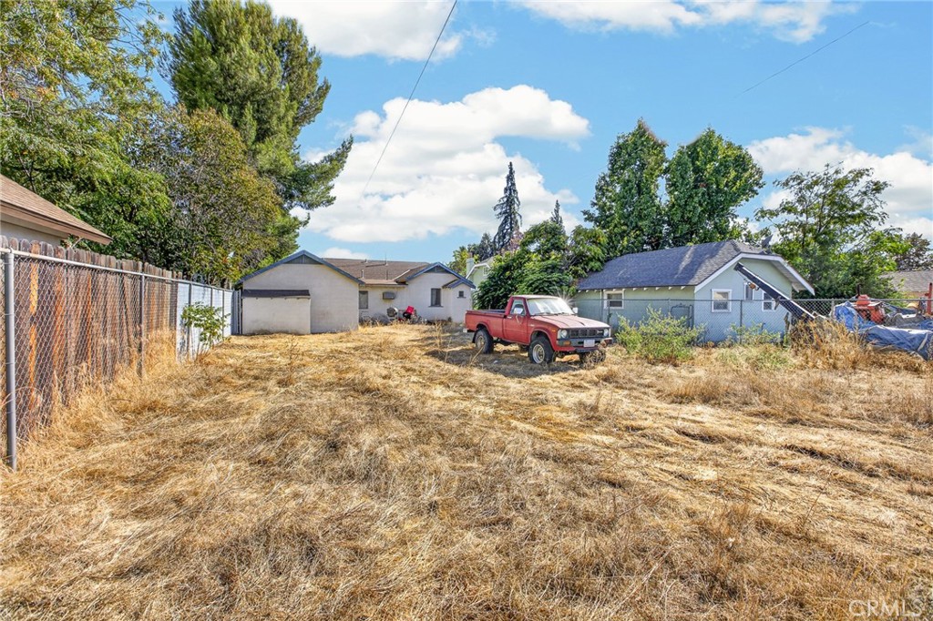 main property photo 13