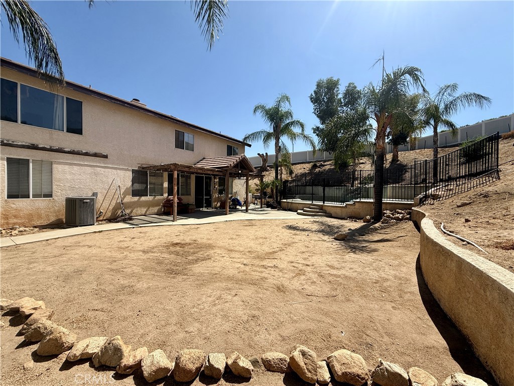 main property photo 14
