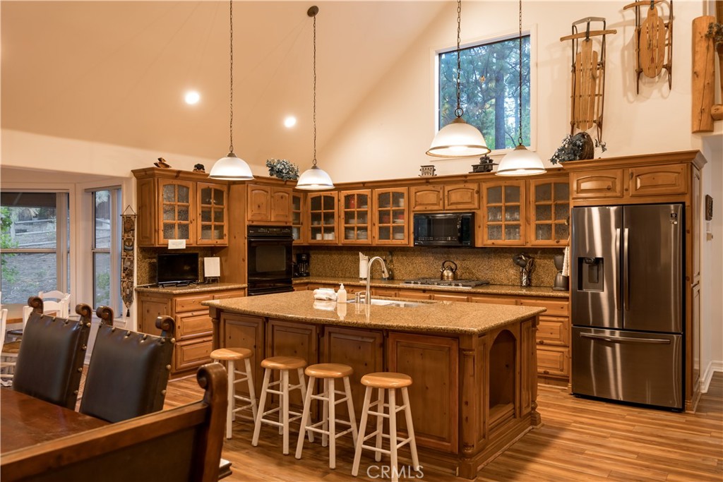 main property photo 16