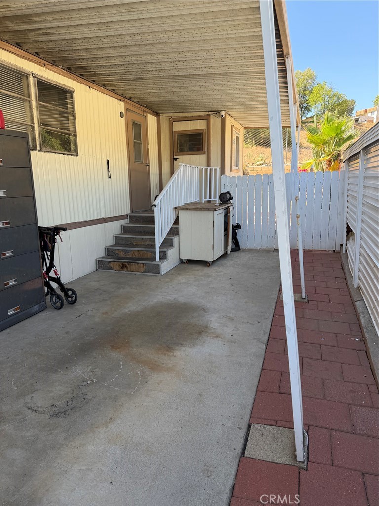 main property photo 28