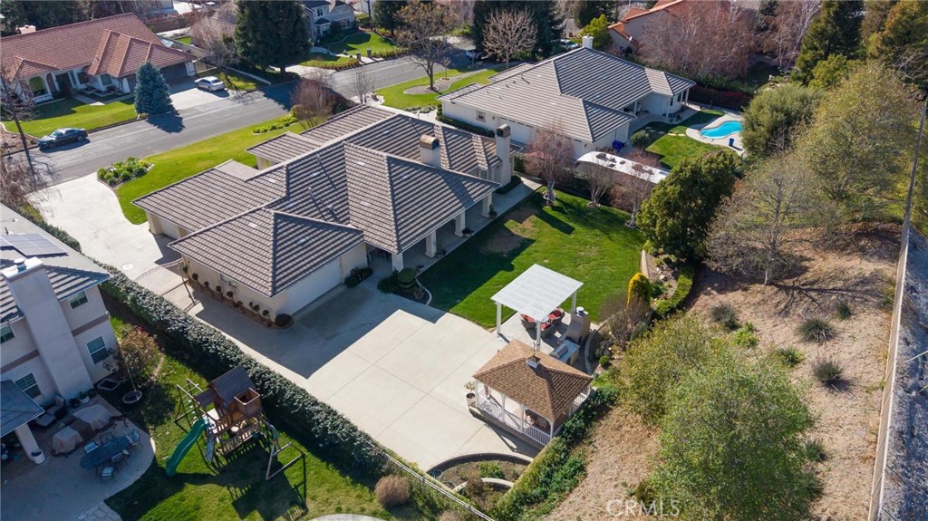 main property photo 67