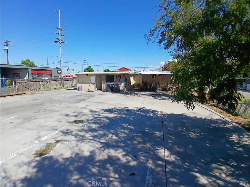 main property photo 13