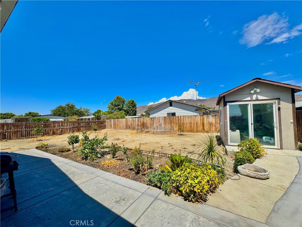 main property photo 9
