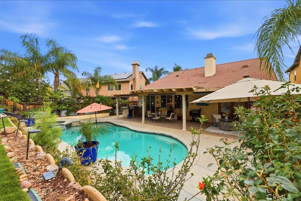 main property photo 40