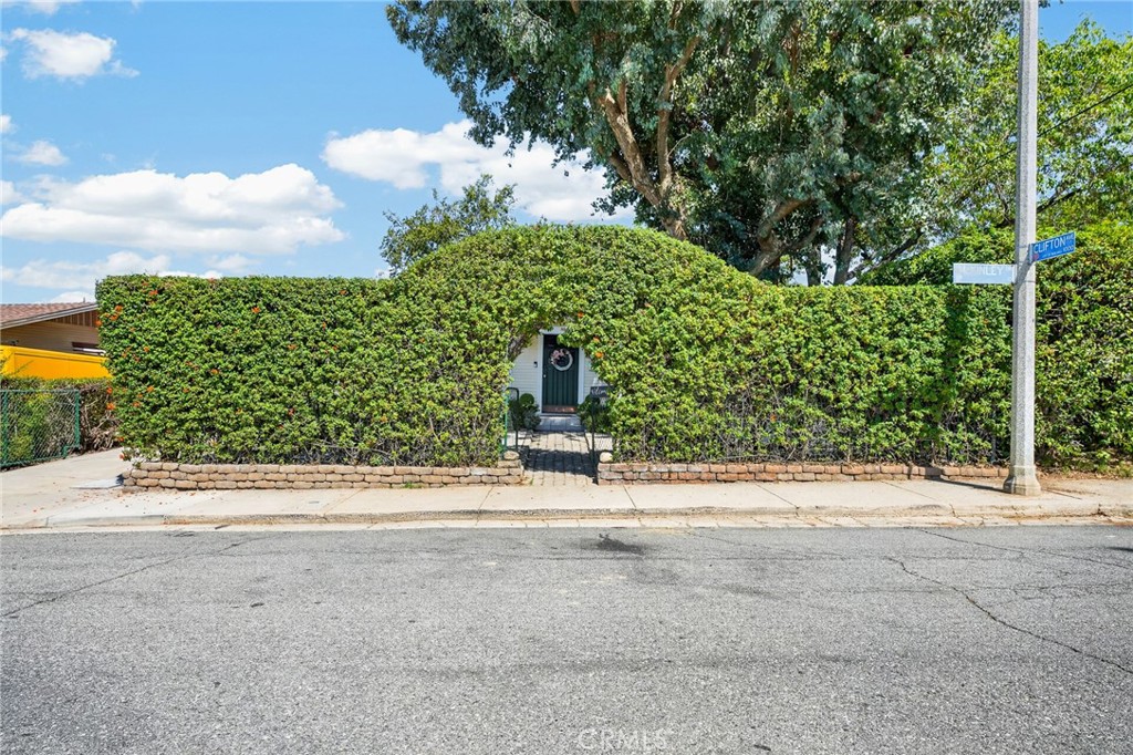main property photo 51