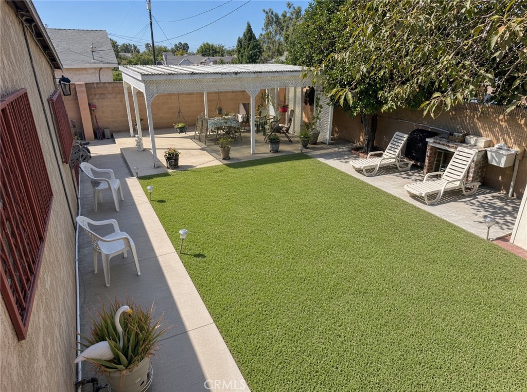 main property photo 15