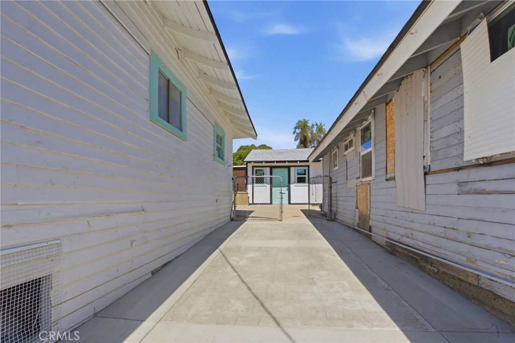 main property photo 43