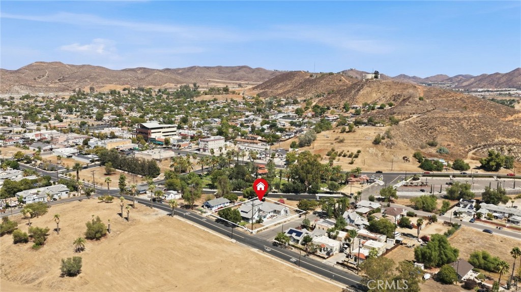 main property photo 45