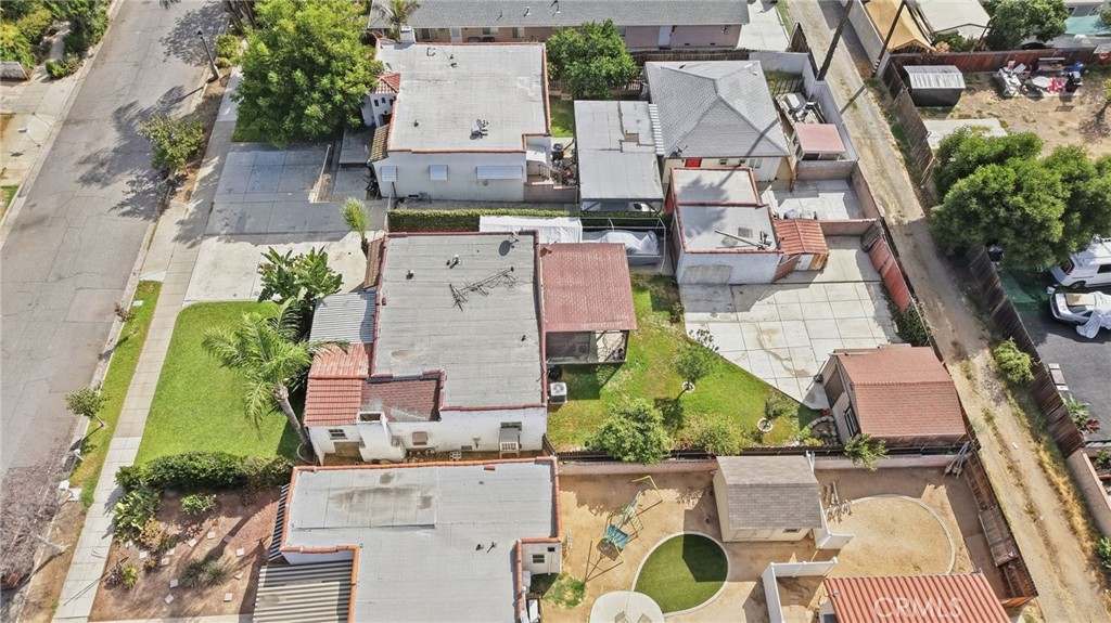 main property photo 41