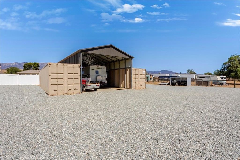 main property photo 40