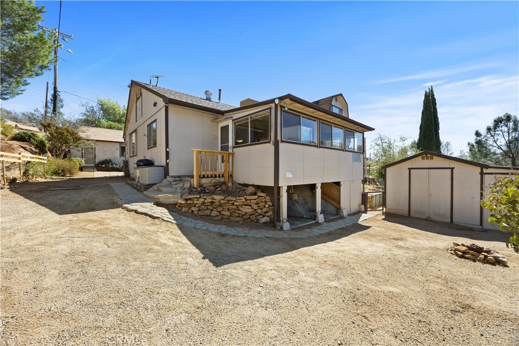 main property photo 37