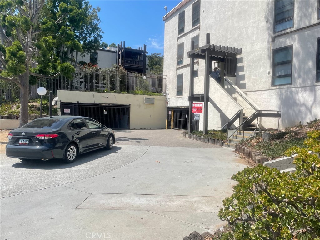 main property photo 11