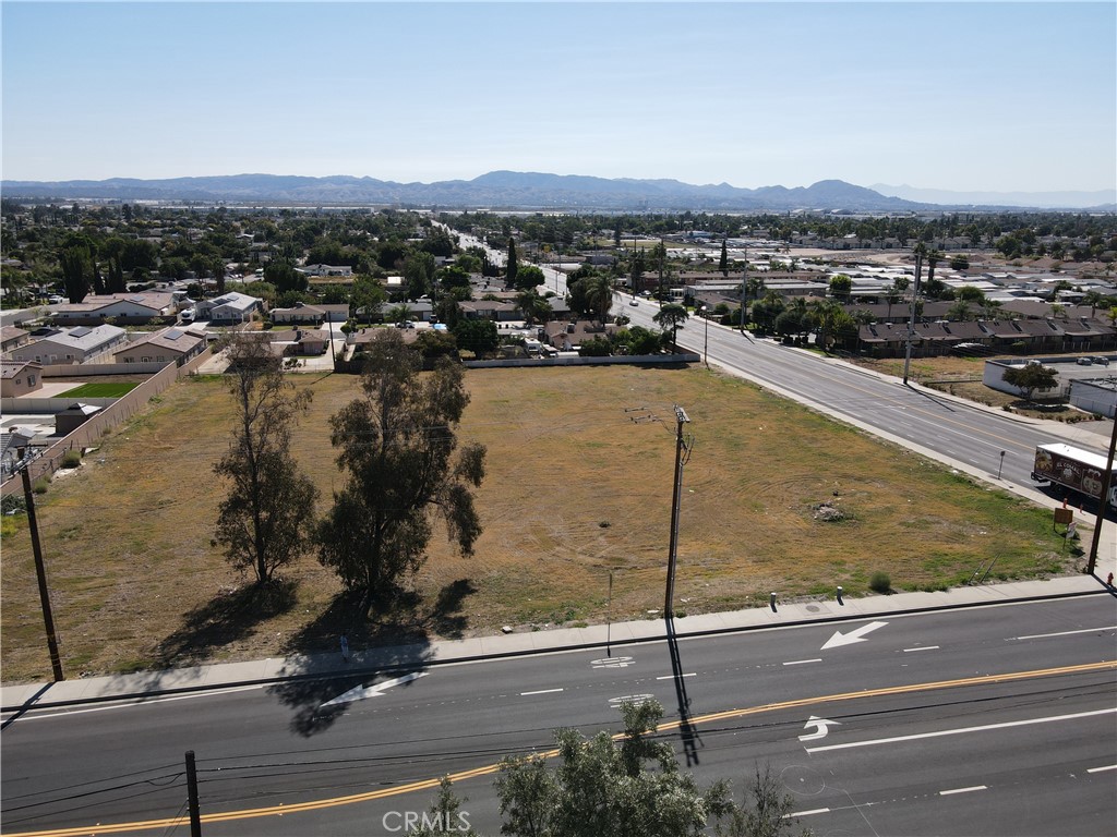 main property photo 11