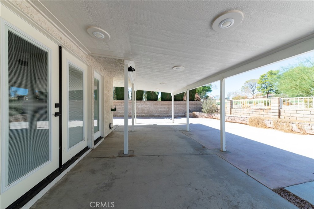 main property photo 28