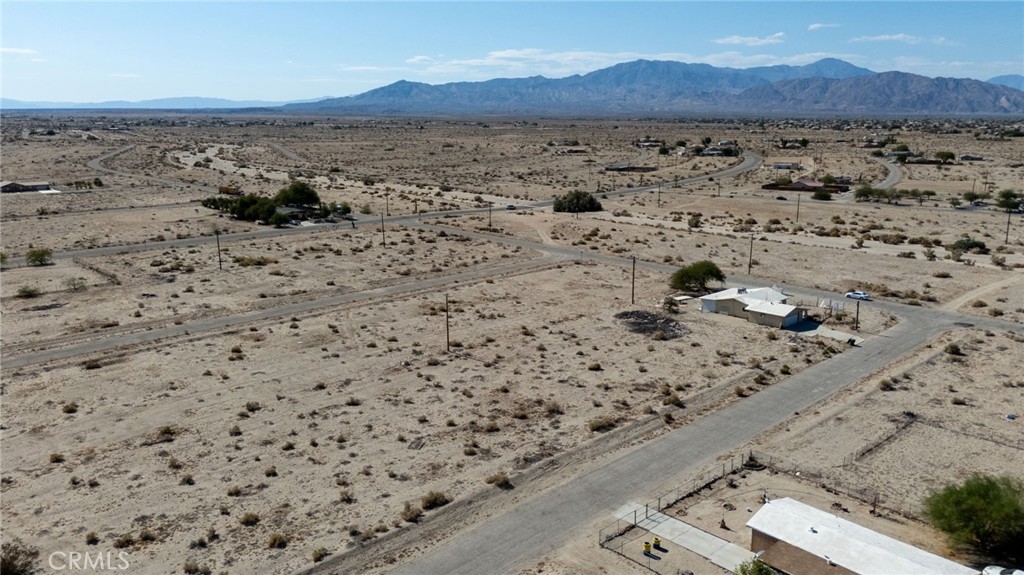 main property photo 10