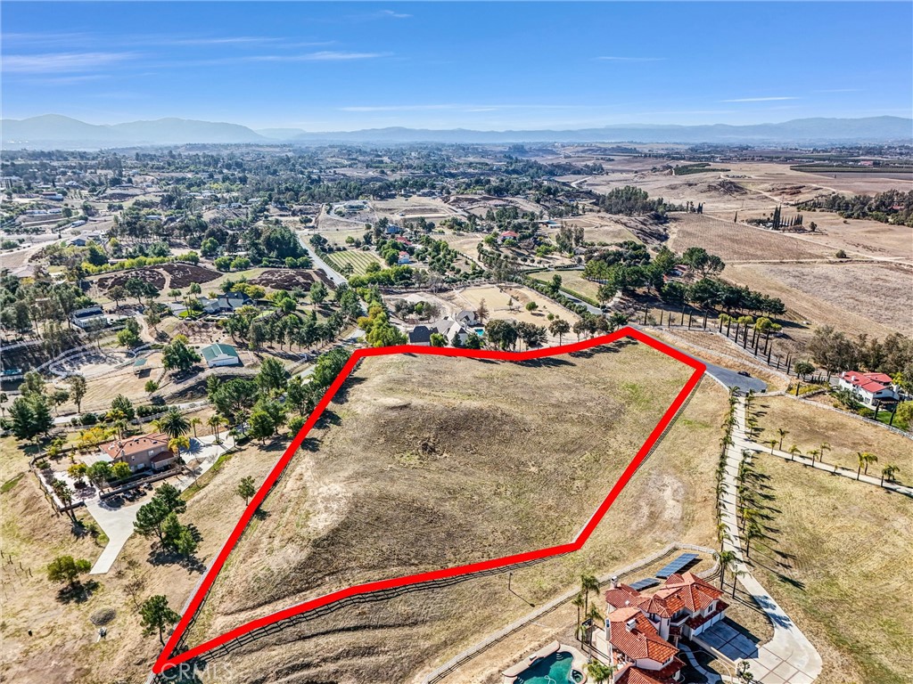 main property photo 10