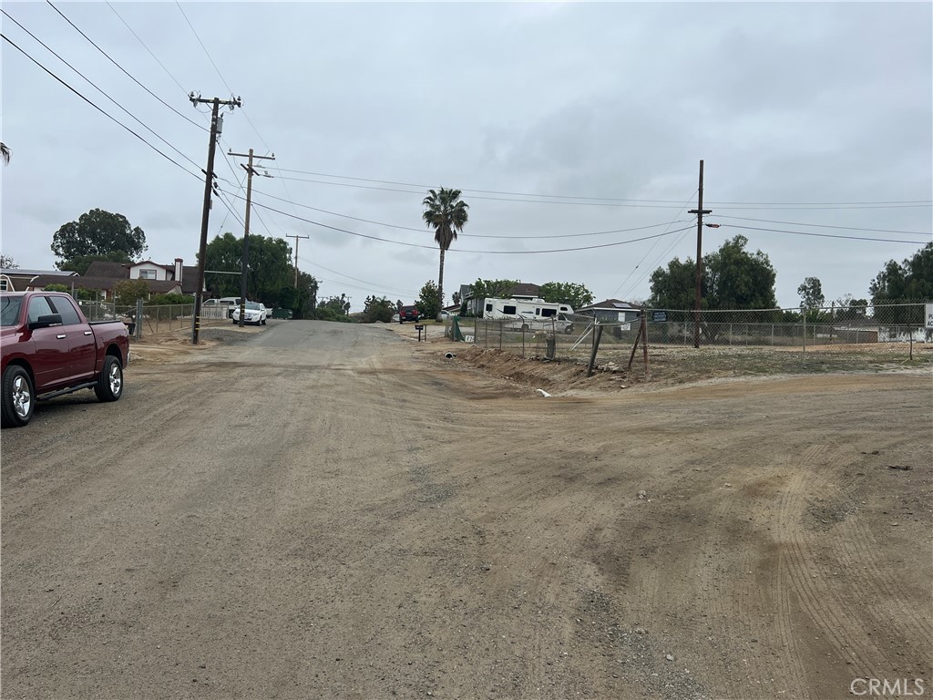 main property photo 30