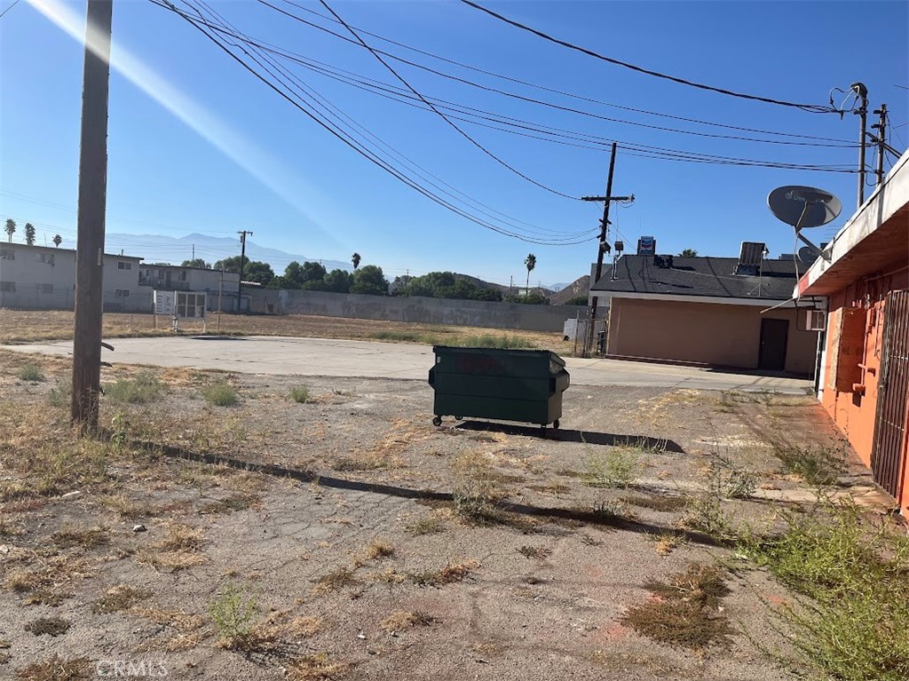 main property photo 9