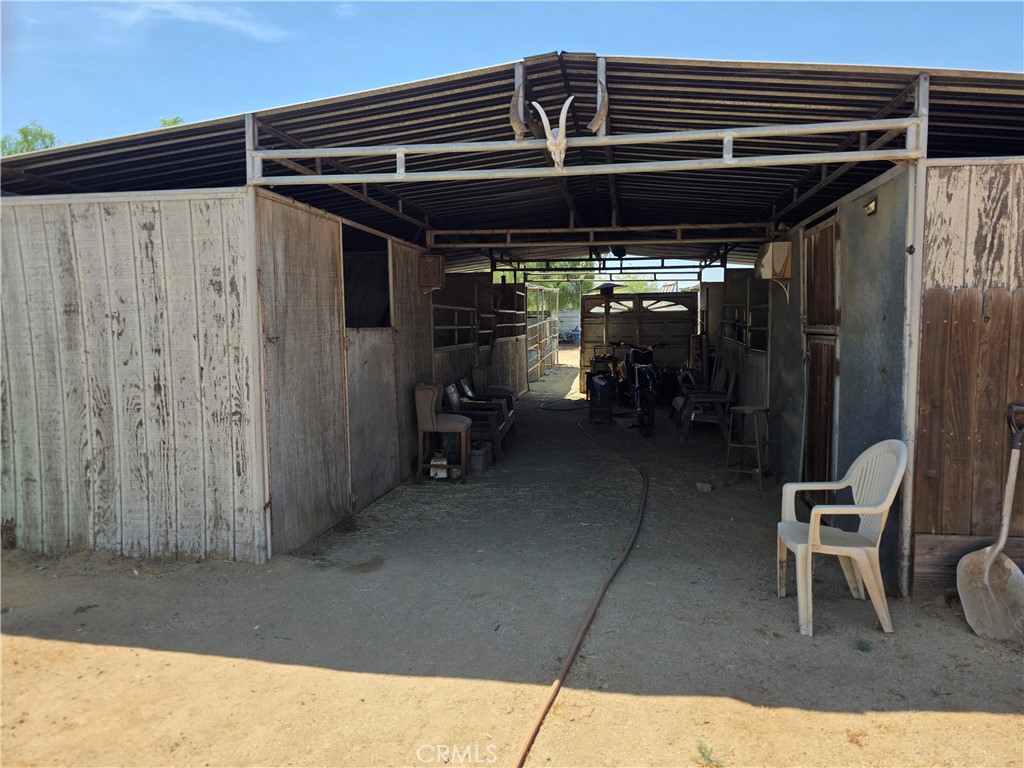 main property photo 23