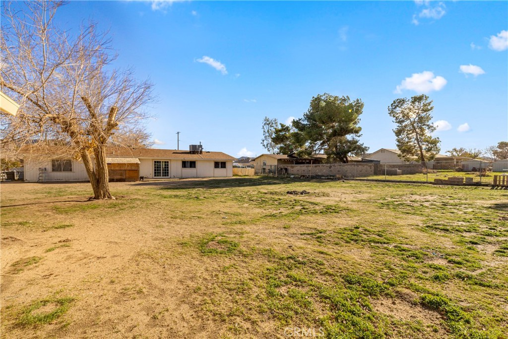 main property photo 28