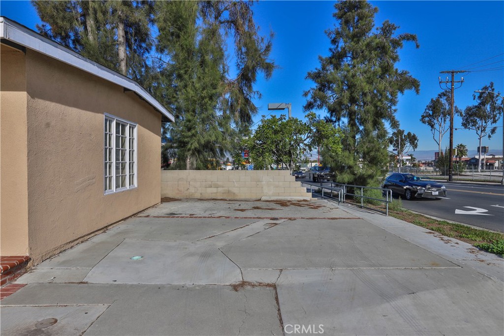 main property photo 14