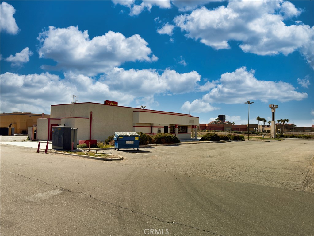 main property photo 11