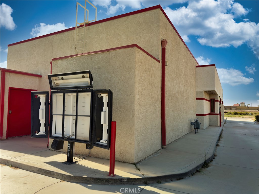 main property photo 16