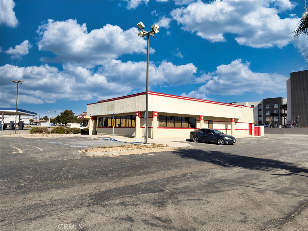 main property photo 25