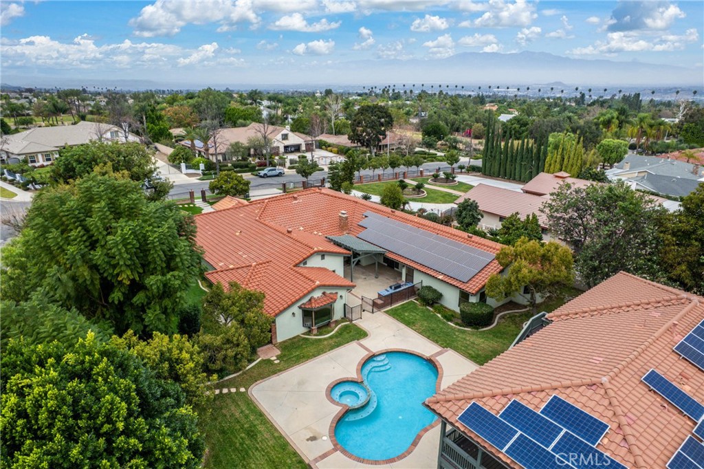 main property photo 74