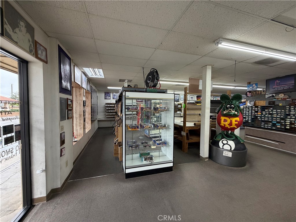 main property photo 32